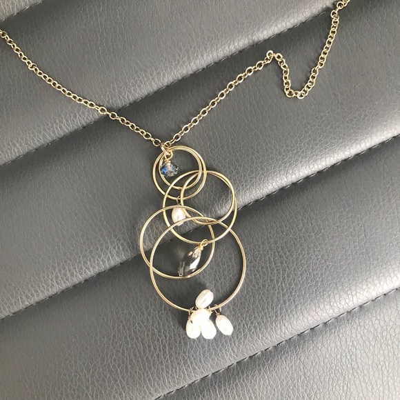 Ann Taylor Loft Necklace - Picture 2 of 4